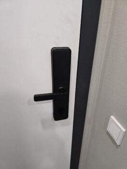 Витебский пр 99/1 в апарт отеле in2it установлен замок Z817В