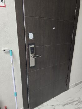 Фото для установки умного замка